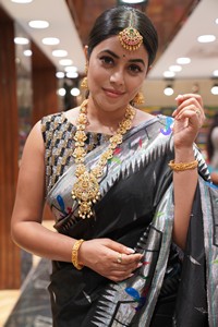 Poorna Saree Stills